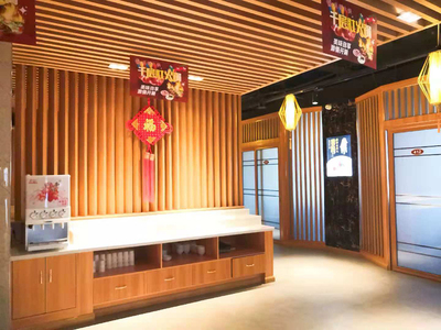 信达生活广场成立于2014年12月20日,面积约30000平方米,是陵川集一站